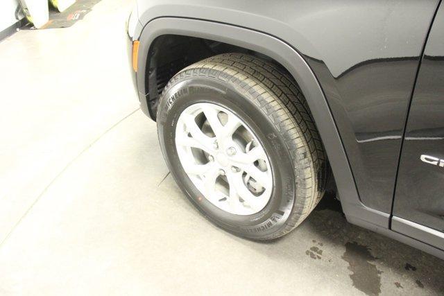 used 2024 Jeep Grand Cherokee L car, priced at $37,962