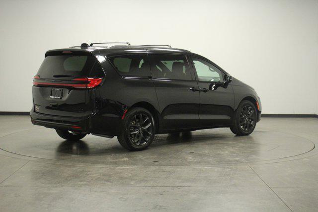 used 2023 Chrysler Pacifica car, priced at $44,962