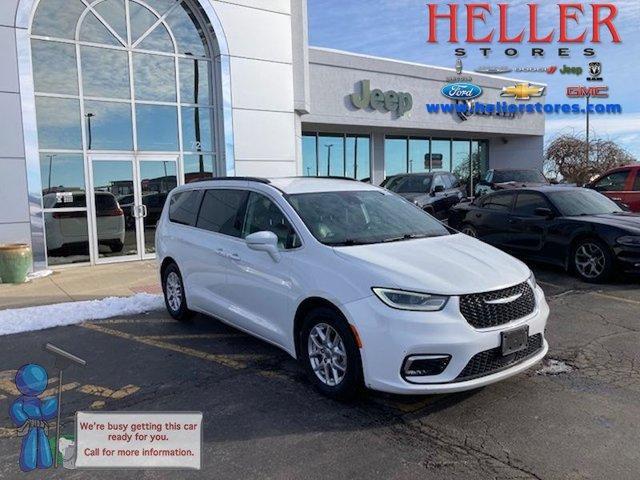 used 2022 Chrysler Pacifica car, priced at $20,962