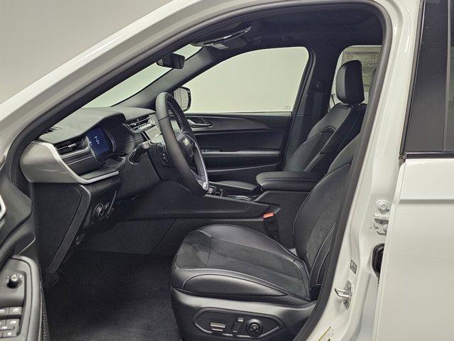 new 2025 Jeep Grand Cherokee car, priced at $48,205