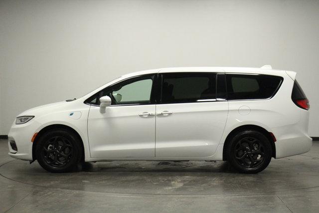 used 2022 Chrysler Pacifica Hybrid car, priced at $28,962