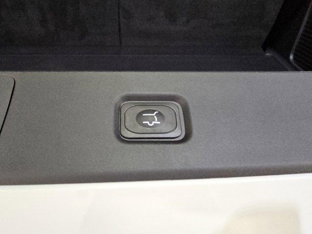 new 2025 Lincoln Navigator car, priced at $110,185