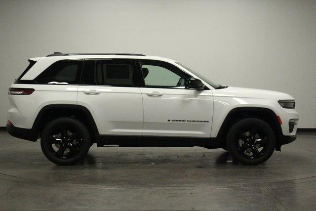 new 2025 Jeep Grand Cherokee car, priced at $50,620