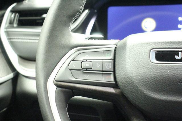 new 2025 Jeep Grand Cherokee car, priced at $50,620
