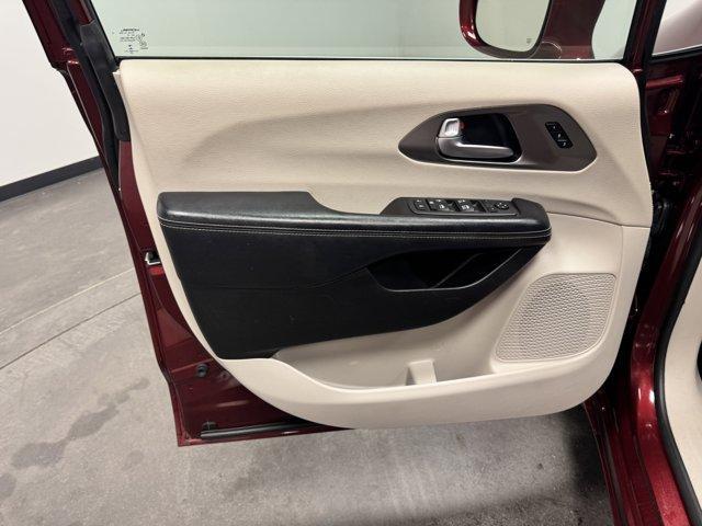 used 2021 Chrysler Pacifica car, priced at $24,962