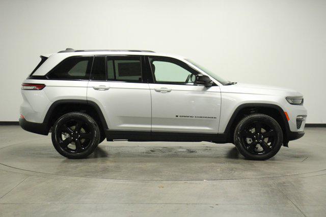 new 2024 Jeep Grand Cherokee car, priced at $53,020