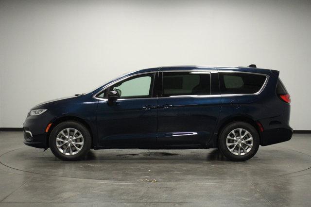 new 2025 Chrysler Pacifica car, priced at $48,915