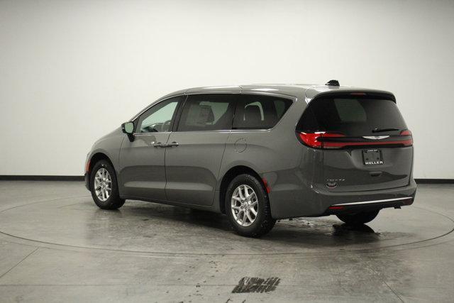 new 2025 Chrysler Pacifica car, priced at $45,920