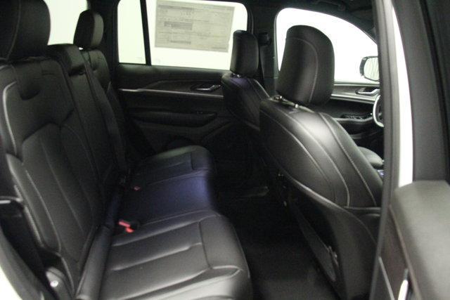 new 2025 Jeep Grand Cherokee car, priced at $49,625