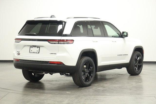 new 2025 Jeep Grand Cherokee car, priced at $49,625