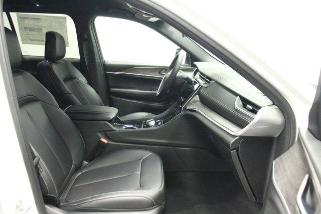 new 2025 Jeep Grand Cherokee car, priced at $49,625