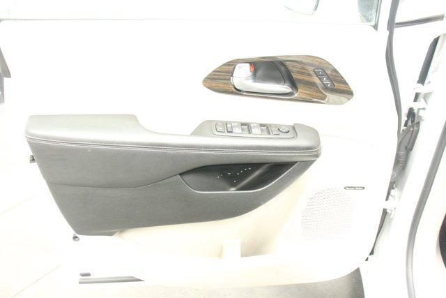 used 2022 Chrysler Pacifica car, priced at $37,962