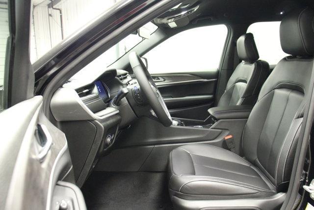 new 2025 Jeep Grand Cherokee car, priced at $51,115