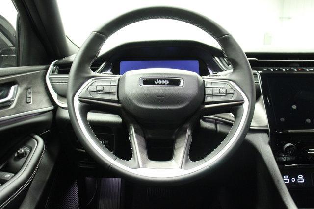 new 2025 Jeep Grand Cherokee car, priced at $51,115