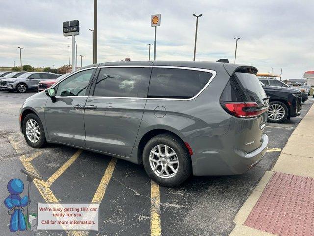 used 2025 Chrysler Pacifica car, priced at $32,962
