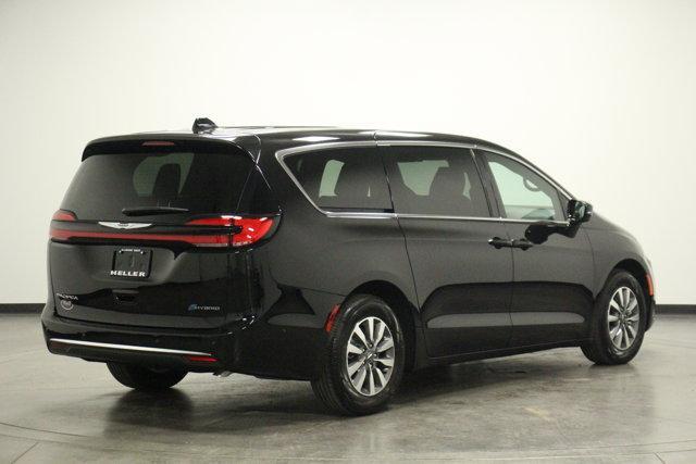 used 2025 Chrysler Pacifica Hybrid car, priced at $41,962