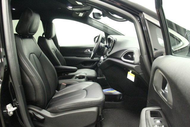 used 2025 Chrysler Pacifica Hybrid car, priced at $41,962