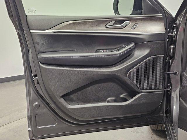 new 2025 Jeep Grand Cherokee L car, priced at $53,215