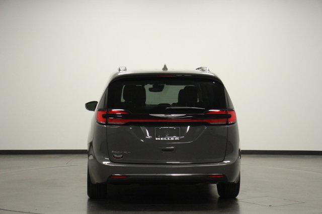 used 2022 Chrysler Pacifica car, priced at $22,962