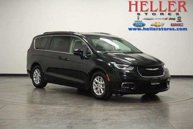 used 2022 Chrysler Pacifica car, priced at $20,962