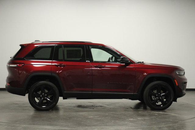 new 2025 Jeep Grand Cherokee car, priced at $48,175