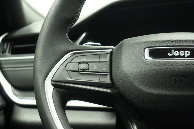 new 2025 Jeep Grand Cherokee car, priced at $48,175