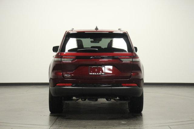 new 2025 Jeep Grand Cherokee car, priced at $48,175