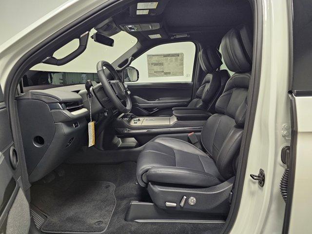 new 2025 Lincoln Navigator car, priced at $109,940