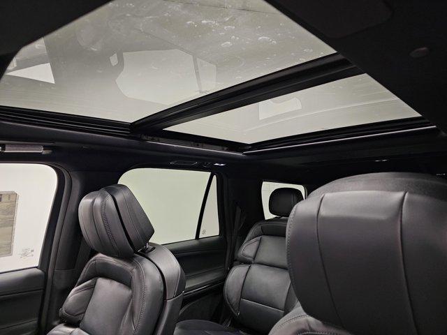 new 2025 Lincoln Navigator car, priced at $109,940