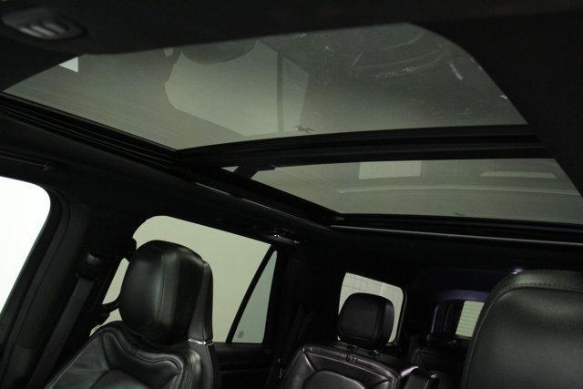 used 2021 Lincoln Navigator car, priced at $52,962