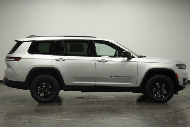 new 2025 Jeep Grand Cherokee L car, priced at $48,530