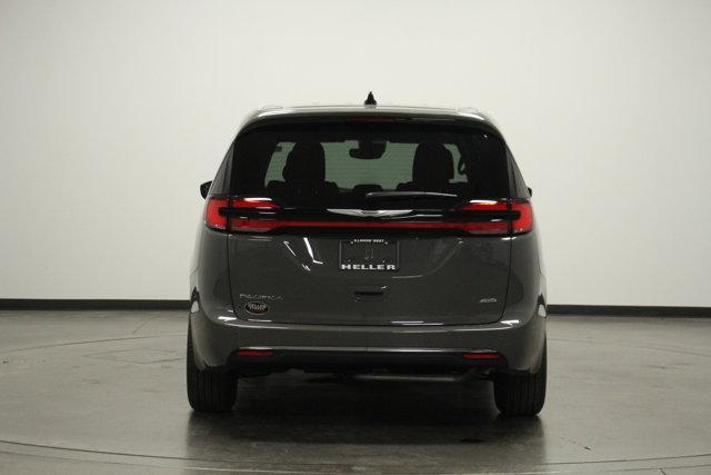 new 2025 Chrysler Pacifica car, priced at $47,635