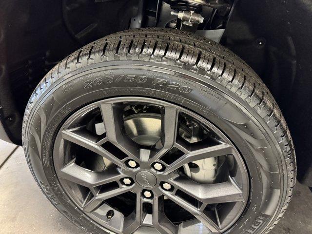 new 2025 Jeep Grand Cherokee car, priced at $53,140