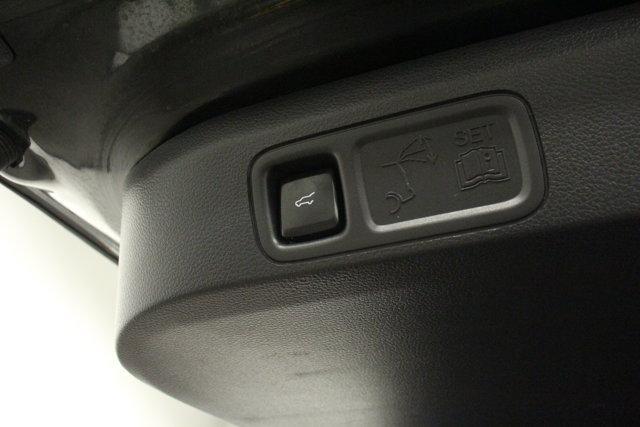 used 2024 Lincoln Navigator car, priced at $73,462