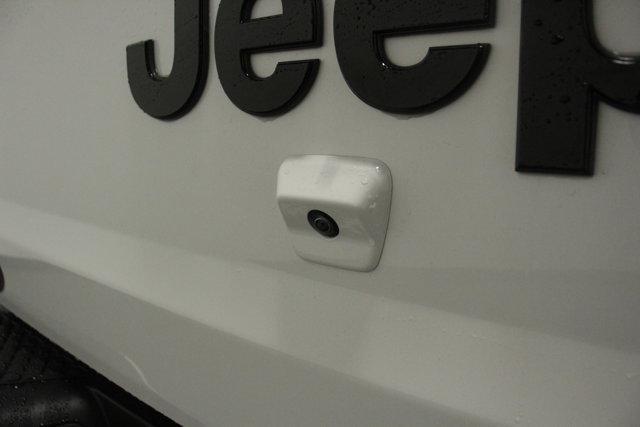 used 2021 Jeep Gladiator car, priced at $33,462