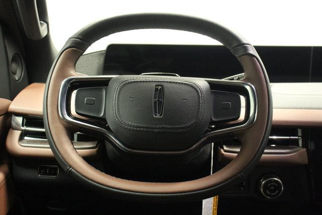 new 2025 Lincoln Navigator car, priced at $103,310