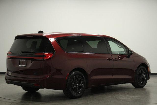 used 2023 Chrysler Pacifica Hybrid car, priced at $31,962