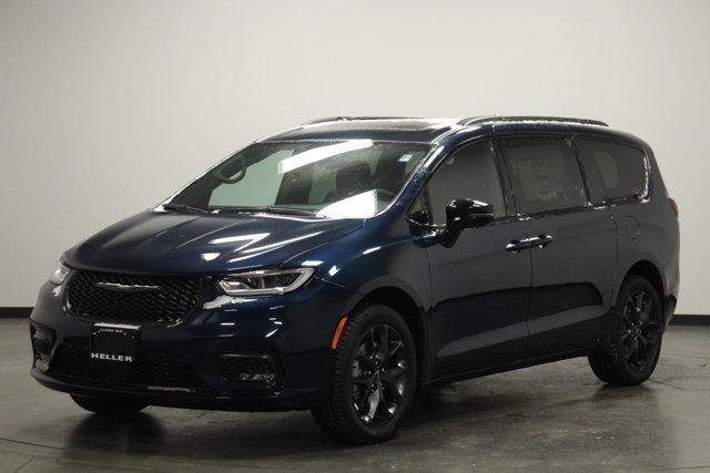 new 2025 Chrysler Pacifica car, priced at $54,755