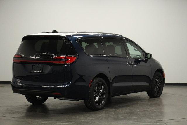 new 2025 Chrysler Pacifica car, priced at $54,755