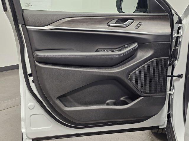 new 2025 Jeep Grand Cherokee car, priced at $49,525