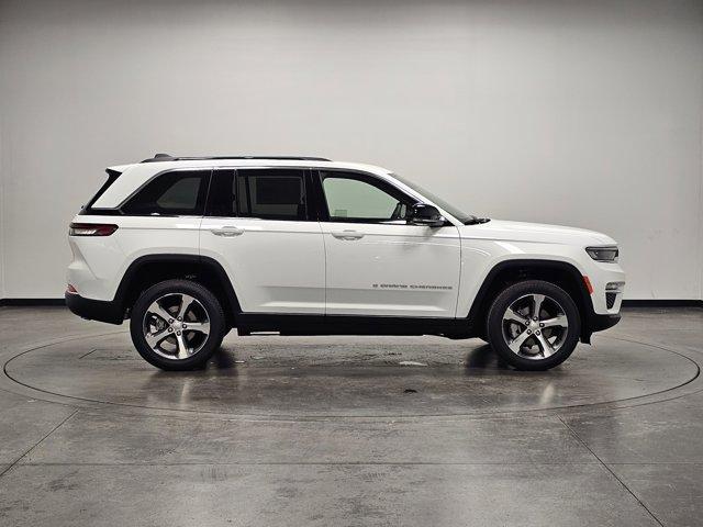 new 2025 Jeep Grand Cherokee car, priced at $49,525