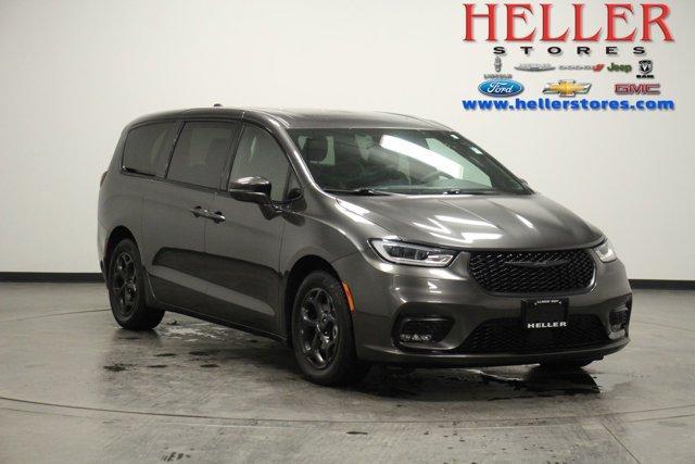 used 2022 Chrysler Pacifica Hybrid car, priced at $30,962