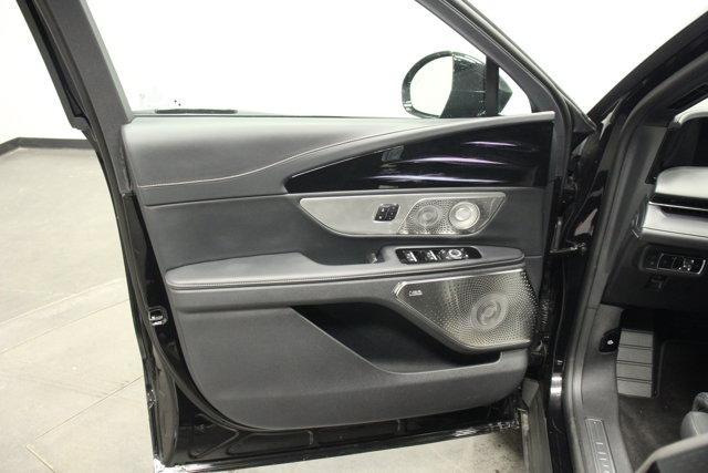 new 2025 Lincoln Nautilus car, priced at $72,160