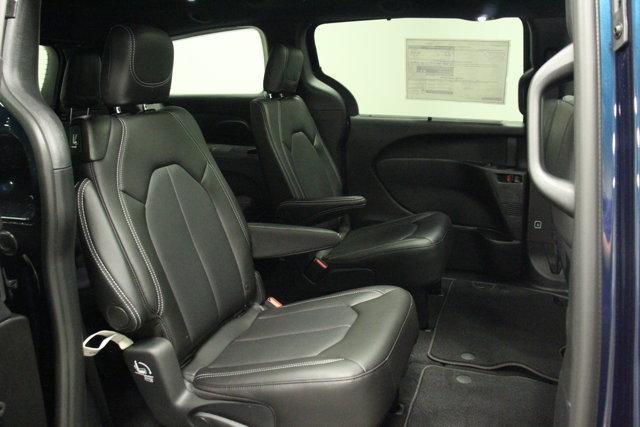 new 2025 Chrysler Pacifica car, priced at $48,115