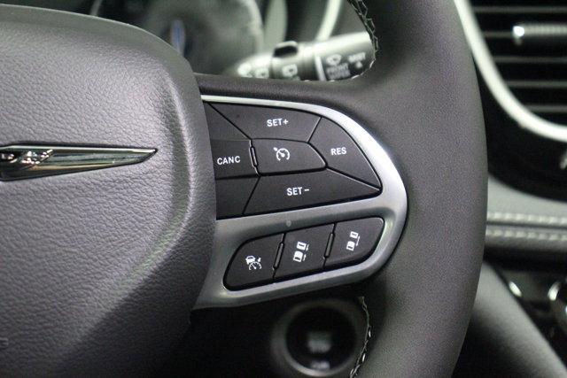 new 2025 Chrysler Pacifica car, priced at $48,115