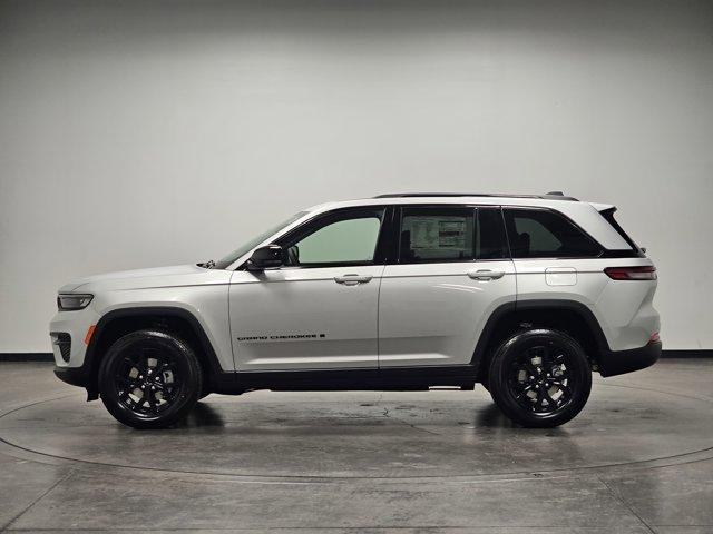 new 2025 Jeep Grand Cherokee car, priced at $46,730
