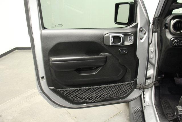 used 2021 Jeep Gladiator car, priced at $25,962