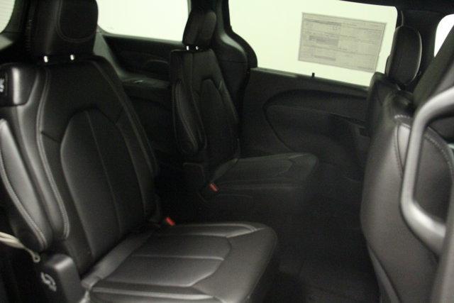 new 2025 Chrysler Pacifica car, priced at $44,940