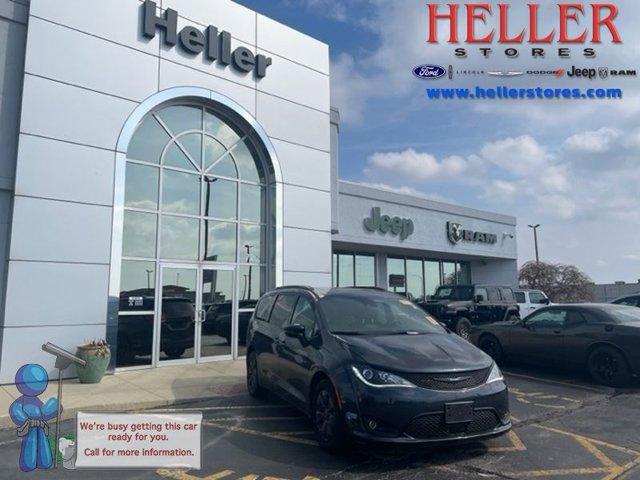 used 2020 Chrysler Pacifica Hybrid car, priced at $27,962