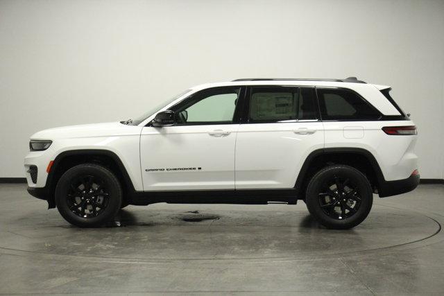 new 2025 Jeep Grand Cherokee car, priced at $45,935